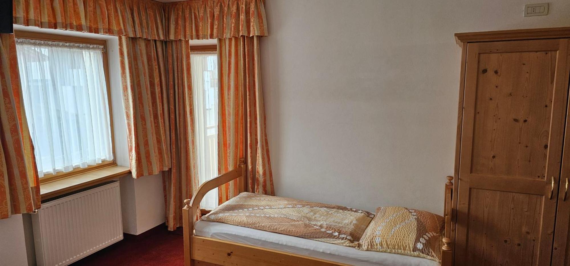 Garni Reutlingen Hotel Колфоско Екстериор снимка