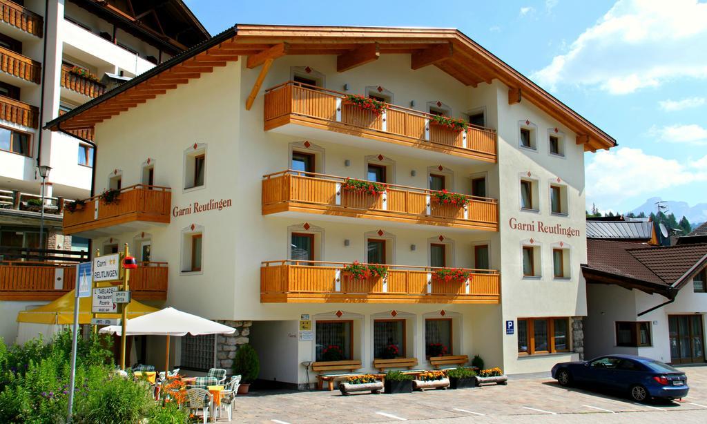 Garni Reutlingen Hotel Колфоско Екстериор снимка